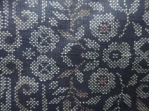 アンティーク　花更紗模様織出し本場泥大島紬着物（5マルキ）